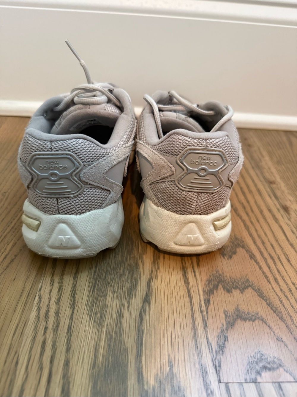New Balance 725 - Picture 2 of 5